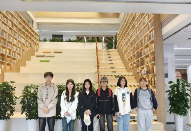 化凌为整，共沐书香 ——管院志愿者们奔赴与书籍的“约会”
