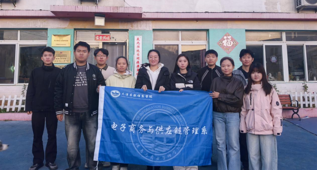 党建温情筑港湾，志愿微光暖“星”途