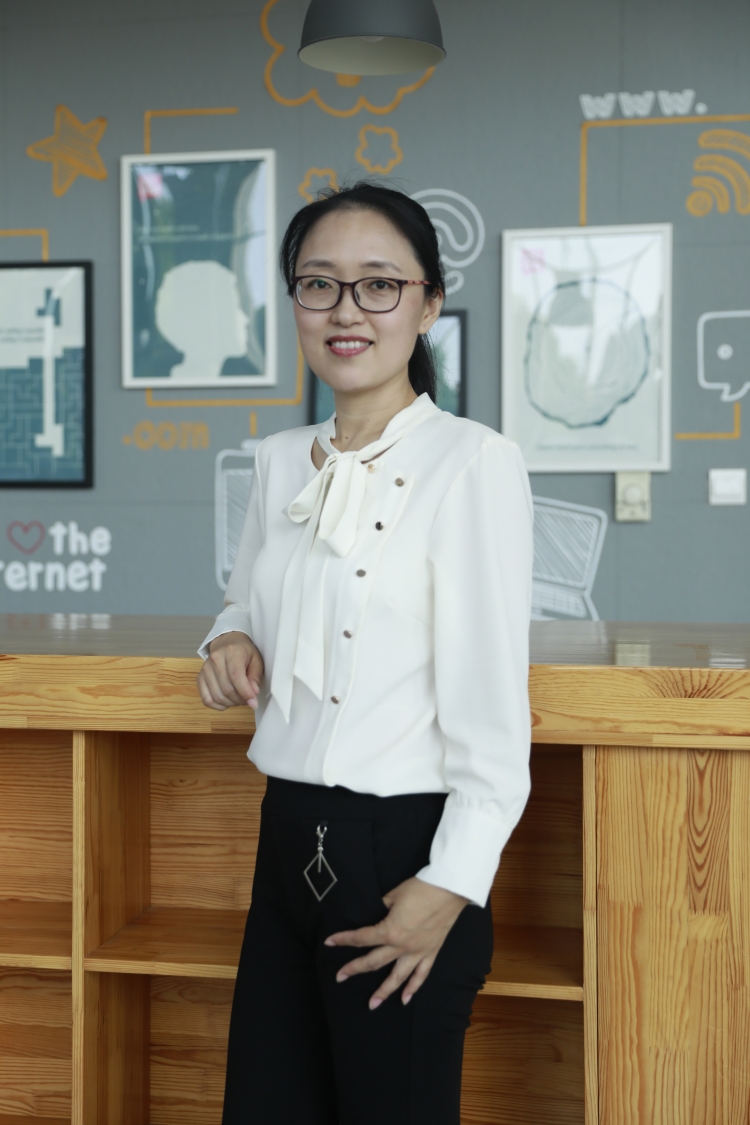 陈美娜.jpg