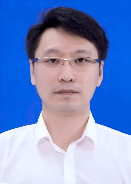 官毅.jpg